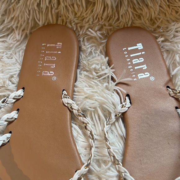 Strappy sandals - Picture 2 of 4